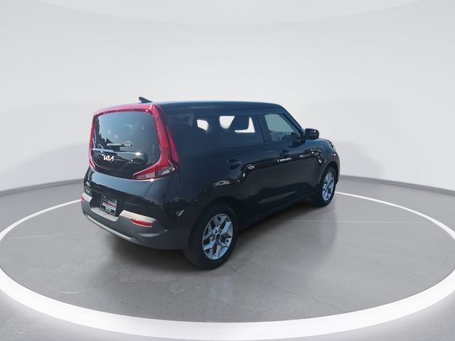 Used 2022 Black Kia LX image 8