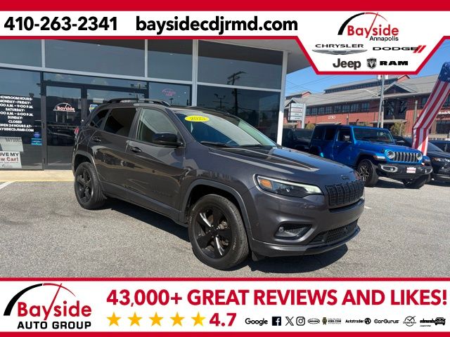 Gray (Granite Crystal Metallic Clearcoat) 2023 Jeep Cherokee Altitude 4WD SUV / Crossover 9-Speed Automatic