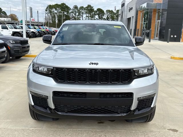 New 2025 Silver Jeep Limited image 2
