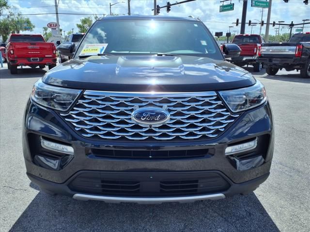 2022 Ford Explorer Platinum photo