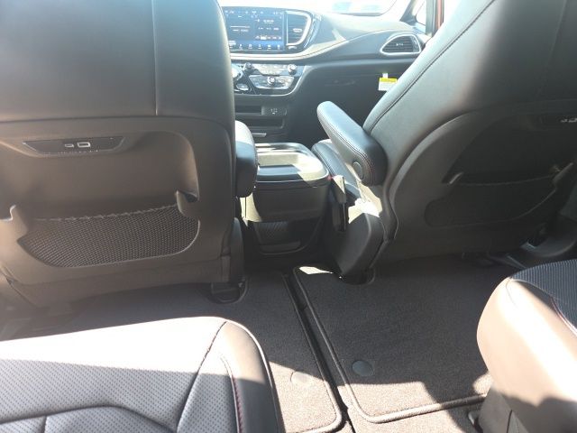 New 2027 Chrysler Pacifica Van