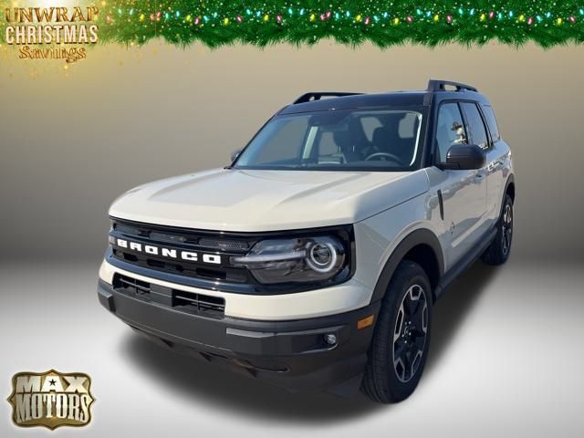 2024 Ford Bronco Sport Outer Banks 3