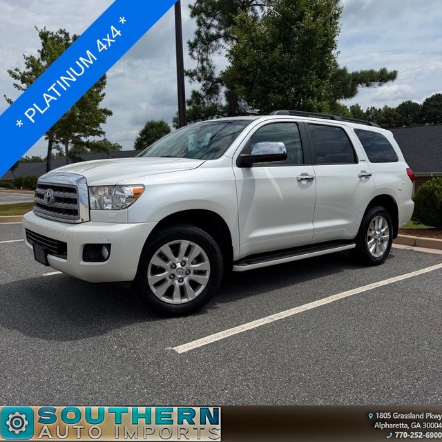 White (Blizzard Pearl) 2013 Toyota Sequoia SUV / Crossover Four-Wheel Drive 6-Speed Automatic