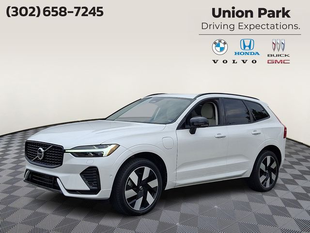 Crystal White Metallic 2024 Volvo XC60 SUV / Crossover All-Wheel Drive Automatic