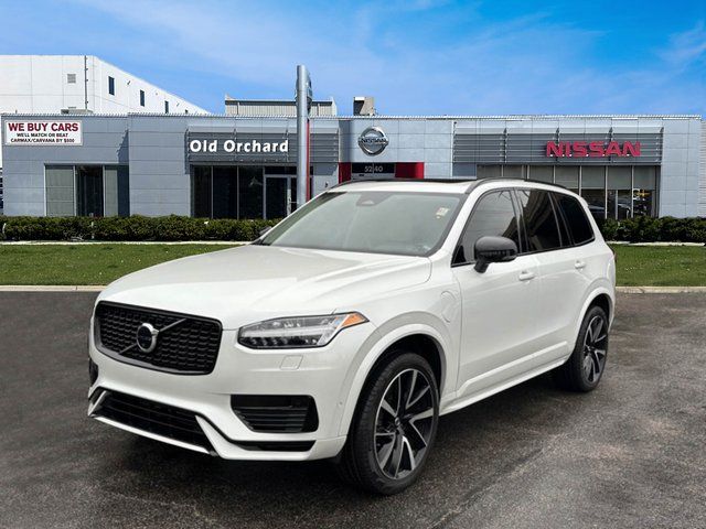 Crystal White Metallic 2023 Volvo XC90 Recharge T8 Plus Dark Theme eAWD SUV / Crossover All-Wheel Drive Automatic