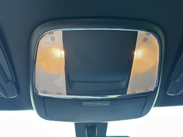 2023 Dodge Charger SXT photo
