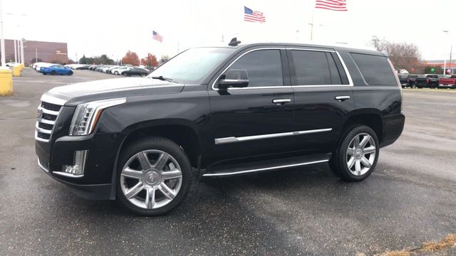 2017 Cadillac Escalade Luxury 4