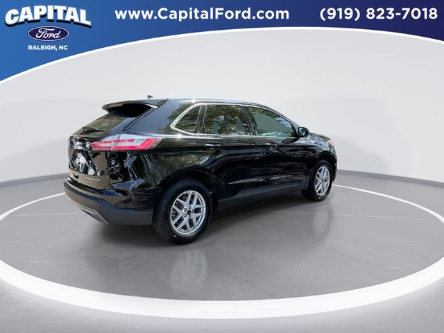 Used 2023 Black Ford SEL image 8