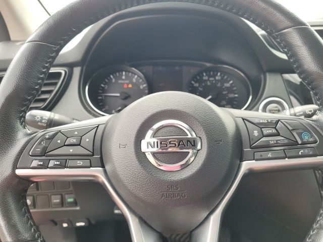 2022 Nissan Rogue Sport SV 14