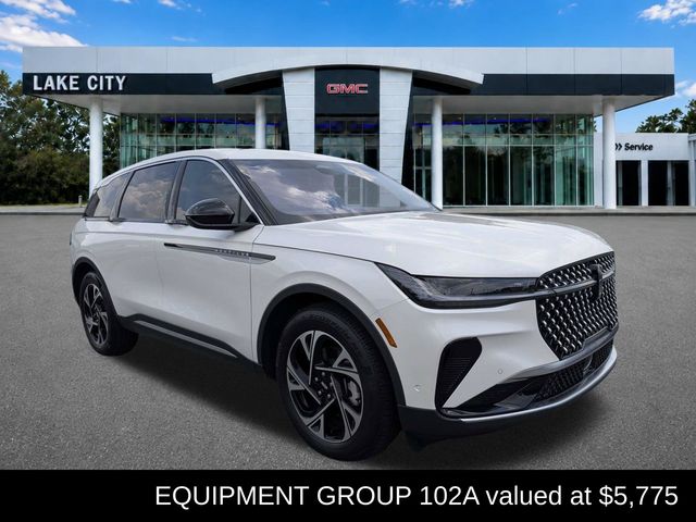 White Platinum Clearcoat Metallic 2024 Lincoln Nautilus SUV / Crossover All-Wheel Drive 8-Speed Automatic