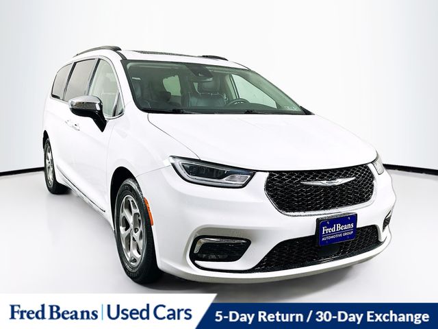 Bright White Clearcoat 2023 Chrysler Pacifica Minivan Front-Wheel Drive 9-Speed Automatic