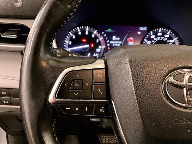 2020 Toyota Highlander XLE Silver at Bob Ruth Ford