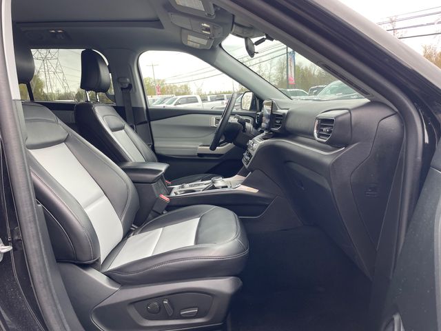 2023 Ford Explorer XLT - Agate Black Metallic exterior view 19