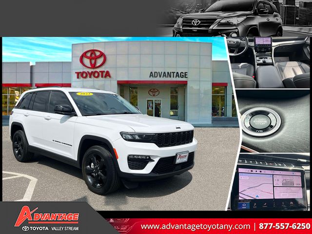 Bright White Clearcoat 2023 Jeep Grand Cherokee Limited 4WD SUV / Crossover Four-Wheel Drive 8-Speed Automatic