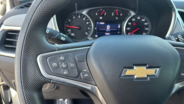 Used 2022 White Chevrolet LS image 21