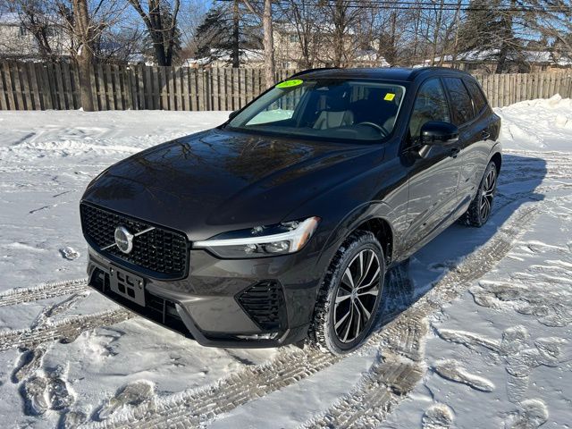 2025 Volvo XC60 B5 Plus Dark Theme AWD