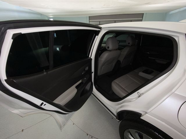 Used 2024 White Buick Avenir image 22