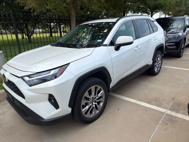White (Blizzard Pearl) 2022 Toyota RAV4 SUV / Crossover Front-Wheel Drive 8-Speed Automatic