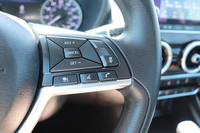 2024 Nissan Sentra SV photo