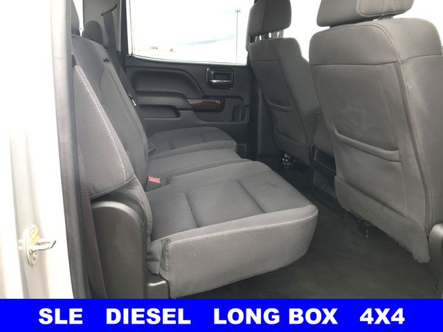 Used 2017  GMC SLE image 18