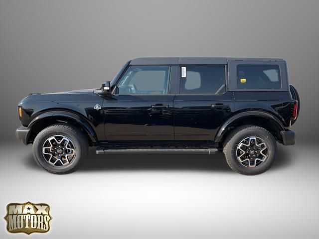 2024 Ford Bronco Outer Banks 8