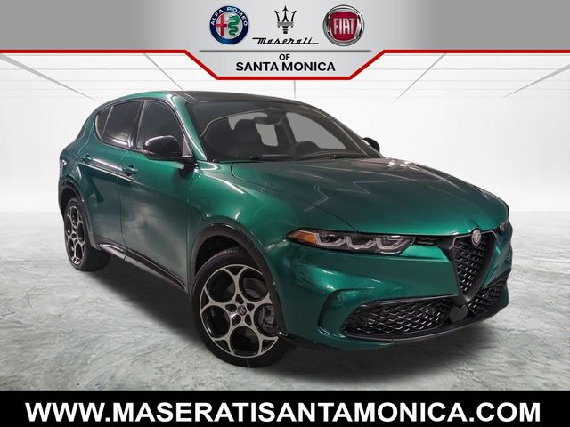 Green (Verde Fangio Metallic) 2025 Alfa Romeo Tonale SUV / Crossover All-Wheel Drive 9-Speed Automatic