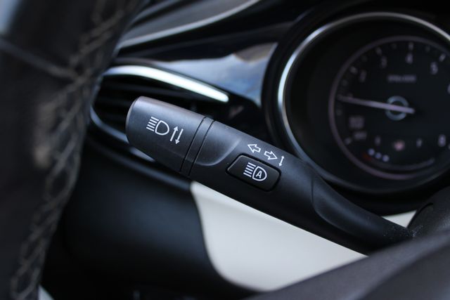Used 2020 White Buick Preferred image 5