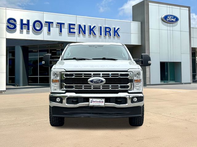 Used 2024 White Ford XLT image 2