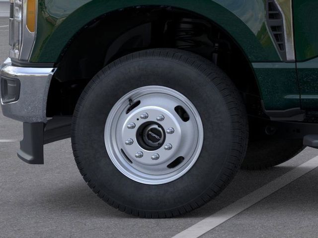 2025 Ford F-350 Super Duty XL