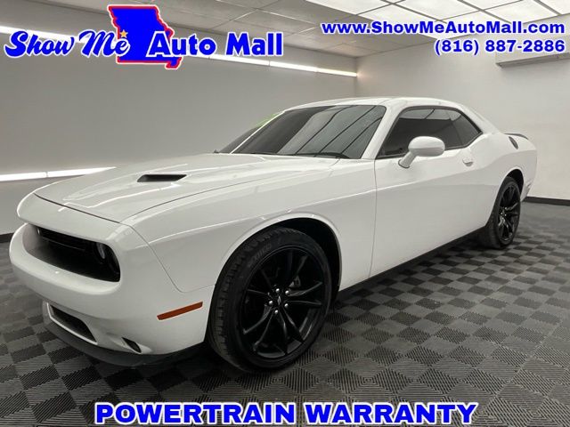 White Knuckle Clearcoat 2018 Dodge Challenger SXT RWD Coupe Rear-Wheel Drive 8-Speed Automatic