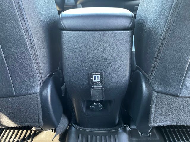 2018 Toyota RAV4 SE - Photo 22