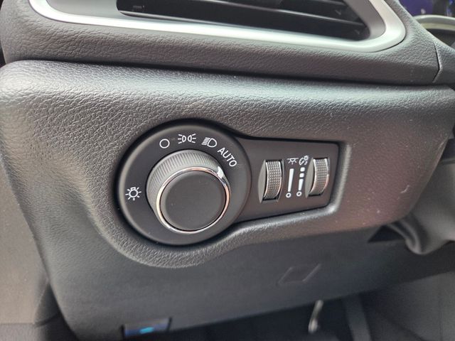 New 2026 White Chrysler LX image 21