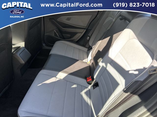 Used 2025 Silver Volkswagen 1.5T SE image 18