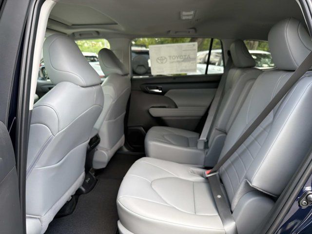 New 2026 Toyota Highlander SUV