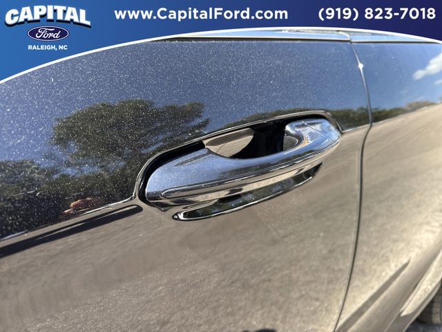 Used 2023 Black Ford SEL image 14