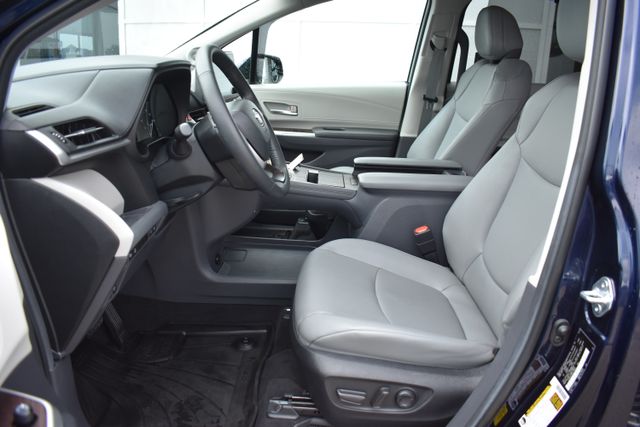 Used 2024 Toyota Sienna Van