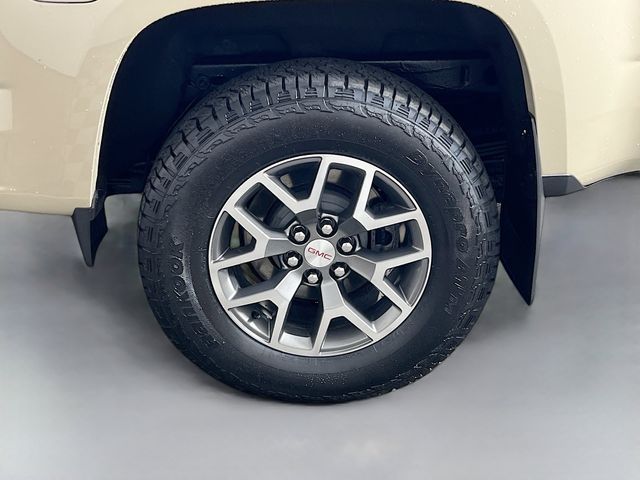 Used 2021 Beige GMC AT4 w/Leather image 33
