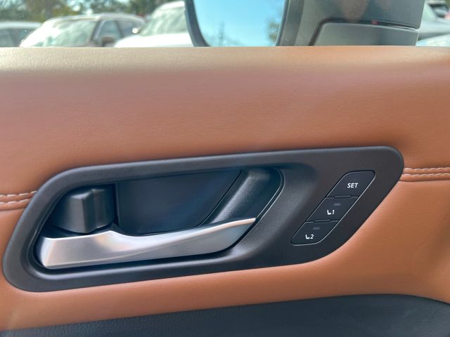 2025 Boulder Gray Pearl Nissan Pathfinder Platinum FWD SUV