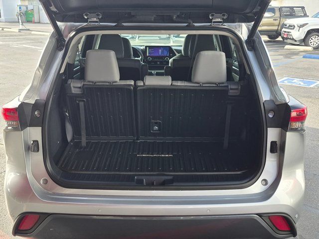 Used 2023 Toyota Highlander SUV