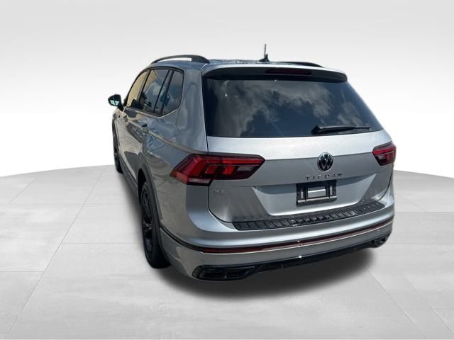 2024 Volkswagen Tiguan 2.0T SE R-Line Black photo