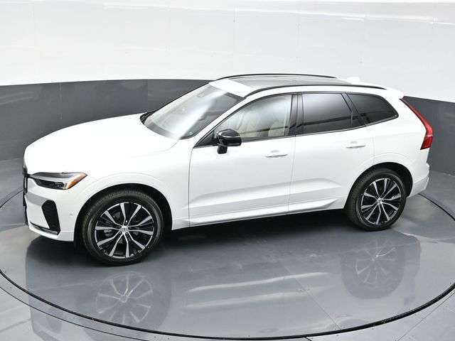 2025 Volvo XC60  photo