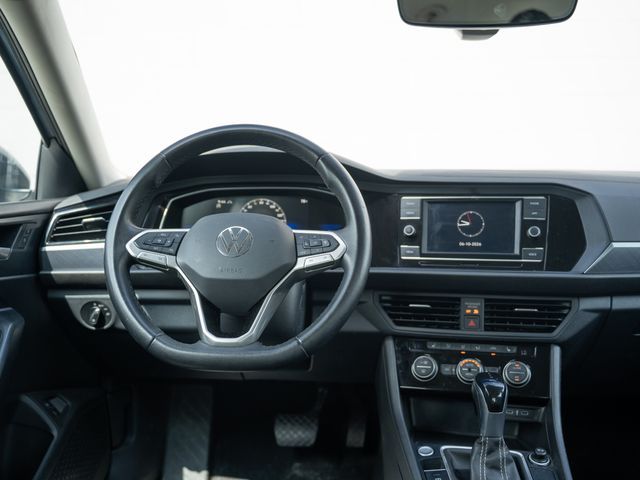 Certified Used 2024  Volkswagen 1.5T SE image 21