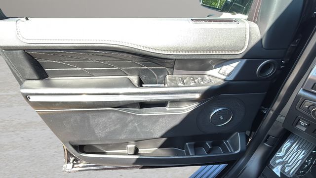 Used 2019 Black Ford Platinum image 17