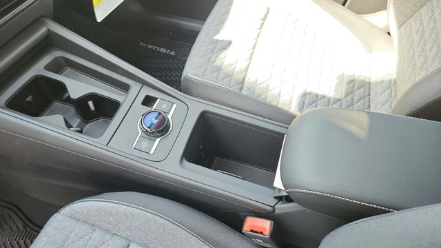 2025 Volkswagen Tiguan S - Photo 11