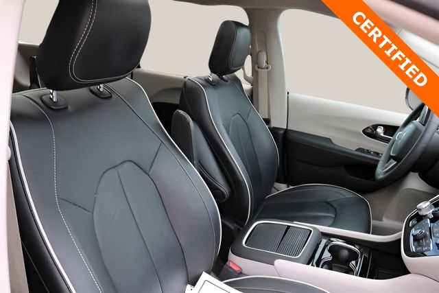 Used Car 2023 Chrysler Pacifica  Limited For Sale Under $35,000 In Austin, Texas