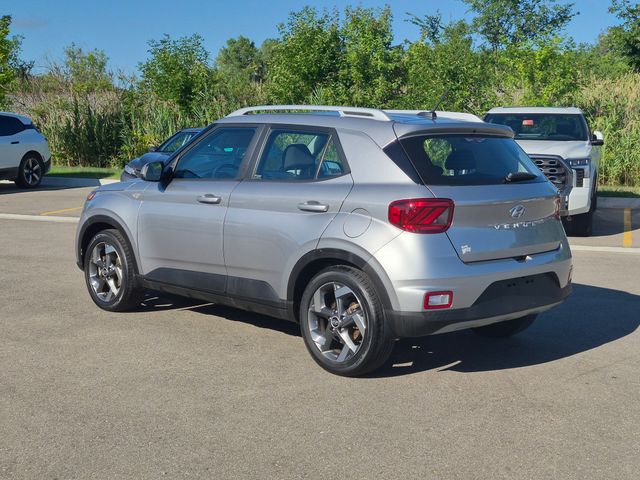 2023 Hyundai Venue - Image 3