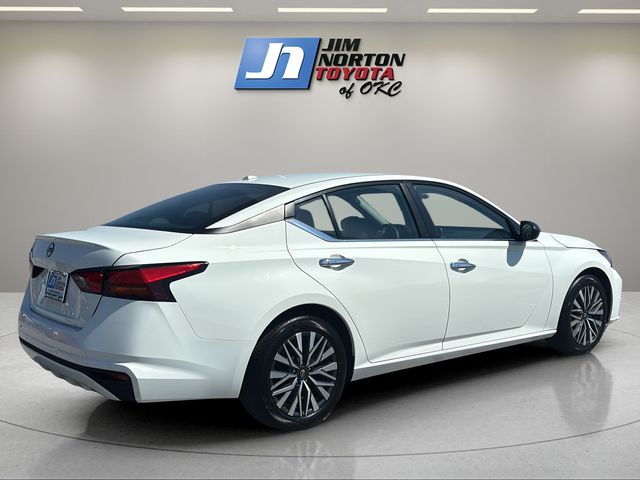 Used 2025 Nissan Altima Sedan
