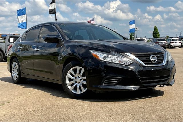 2016 Nissan Altima 2.5 S photo