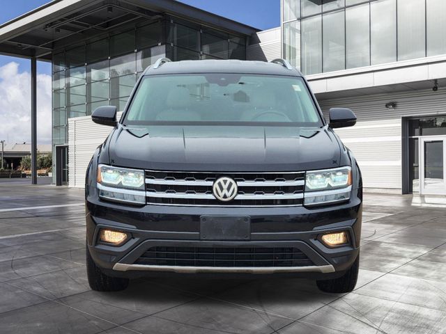 2019 Deep Black Volkswagen Atlas 3.6L V6 SE FWD SUV