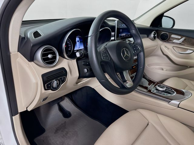 Thumbnail: 2018 Mercedes-Benz GLC - 9